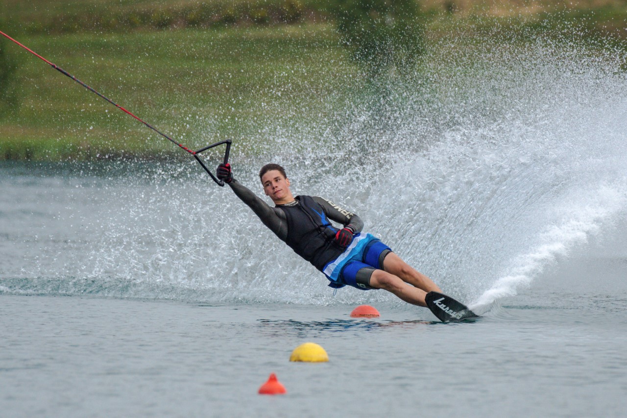 Slalom - Reflex Water Ski USA